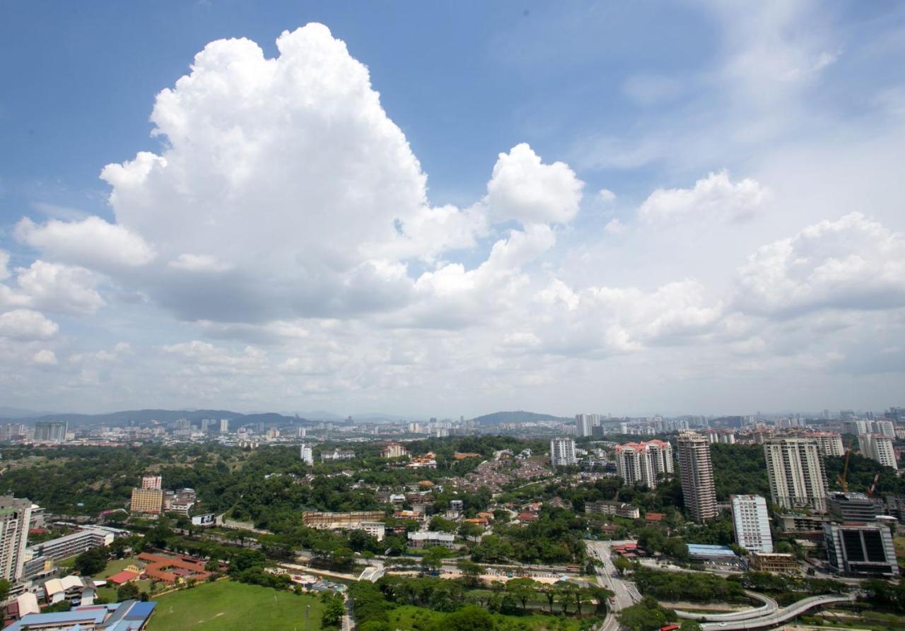 KL Sentral, EST Bangsar by SkyLimit Suites Kuala Lumpur Bagian luar foto