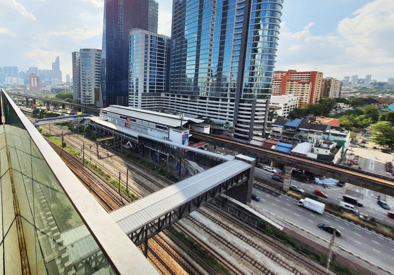 KL Sentral, EST Bangsar by SkyLimit Suites Kuala Lumpur Bagian luar foto